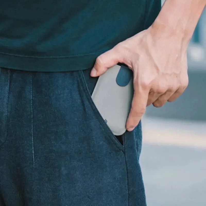 Tarjetero de cuero con gradien - Travel Wallet Slim reseña y precio